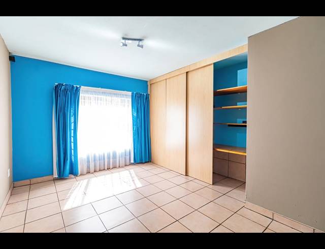 4 BEDROOM HOUSE FOR SALE IN VAN RIEBEECK PARK